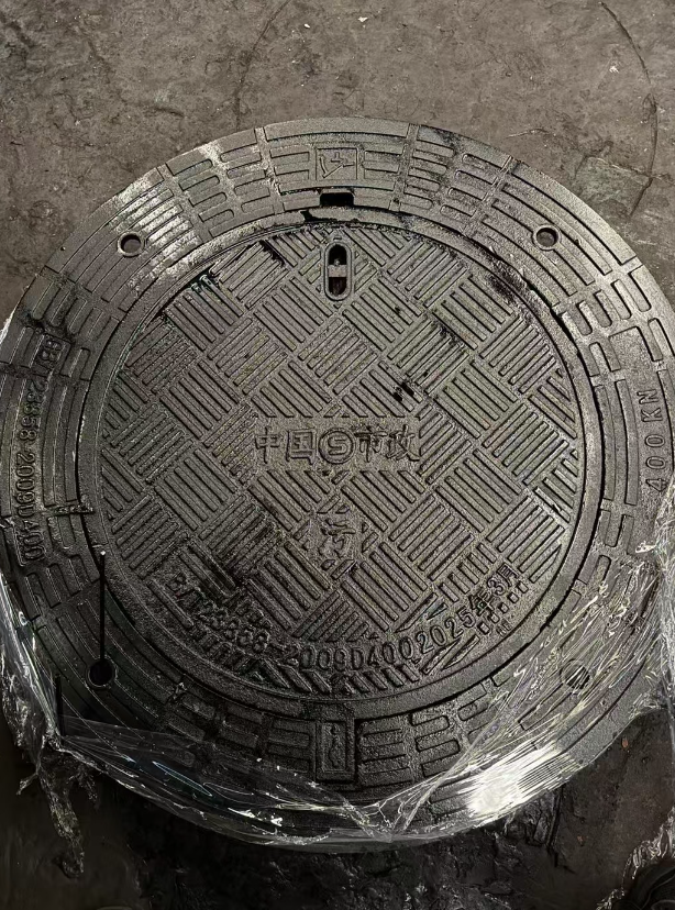 建湖球墨铸铁防沉降井盖展示